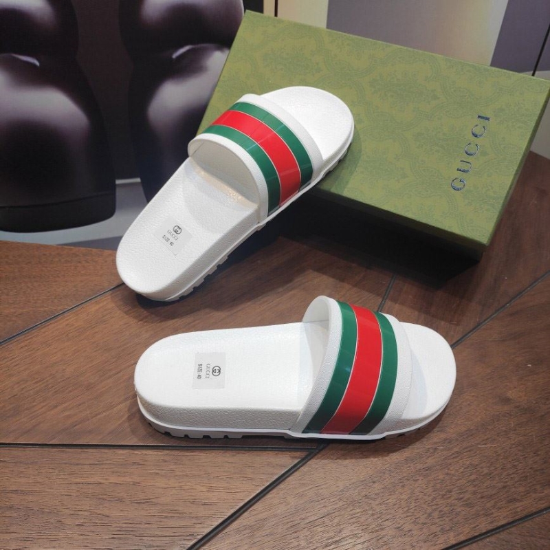 G*u*i slippers